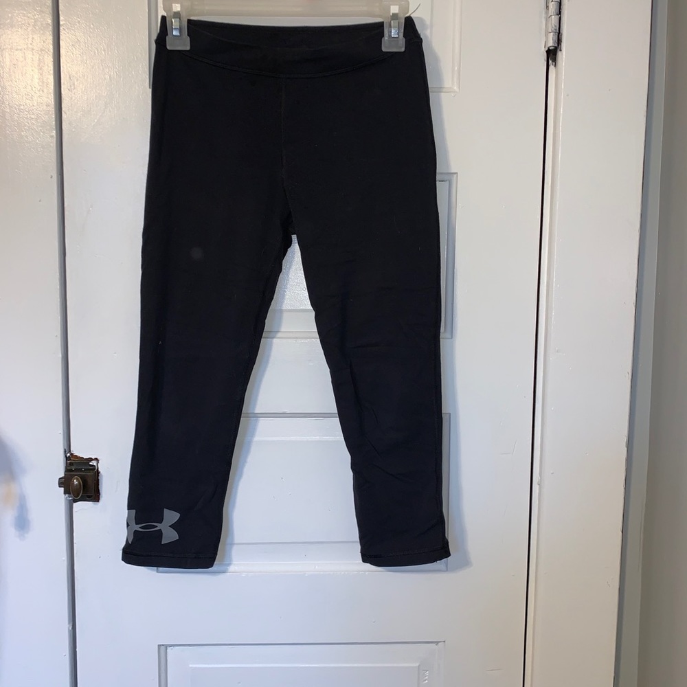 UA athletic capri legging